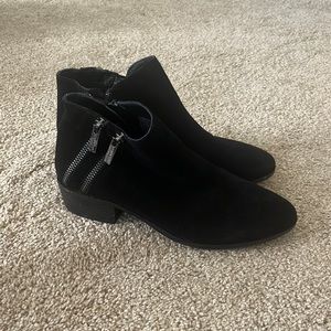 Gianni Bini Black Ankle Booties